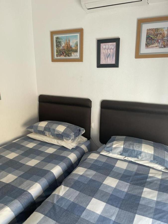 Amazing Villamartin House Sleeps 6 With Pool Villacosta 외부 사진