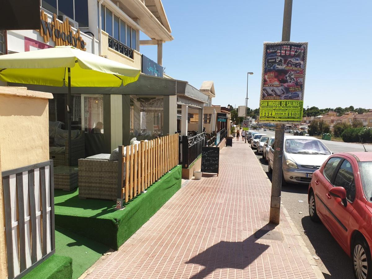 Amazing Villamartin House Sleeps 6 With Pool Villacosta 외부 사진