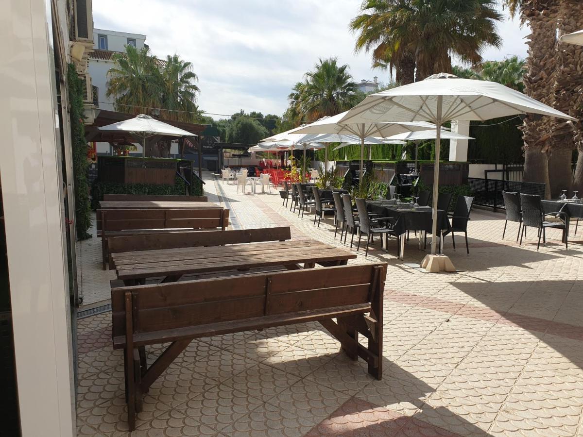 Amazing Villamartin House Sleeps 6 With Pool Villacosta 외부 사진